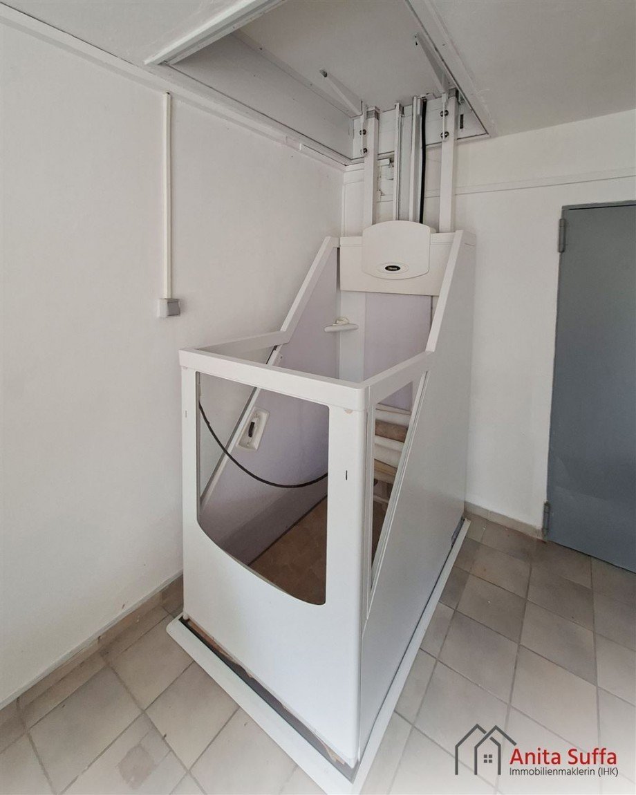 Aufzug UG Mehrfamilienhaus M�nchsteinach