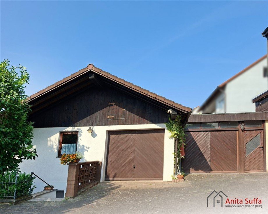 Garagen / Hof Mehrfamilienhaus M�nchsteinach