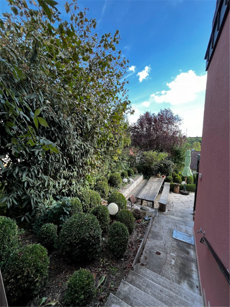 Treppenaufgang Au�en Erdgeschosswohnung Burghaslach